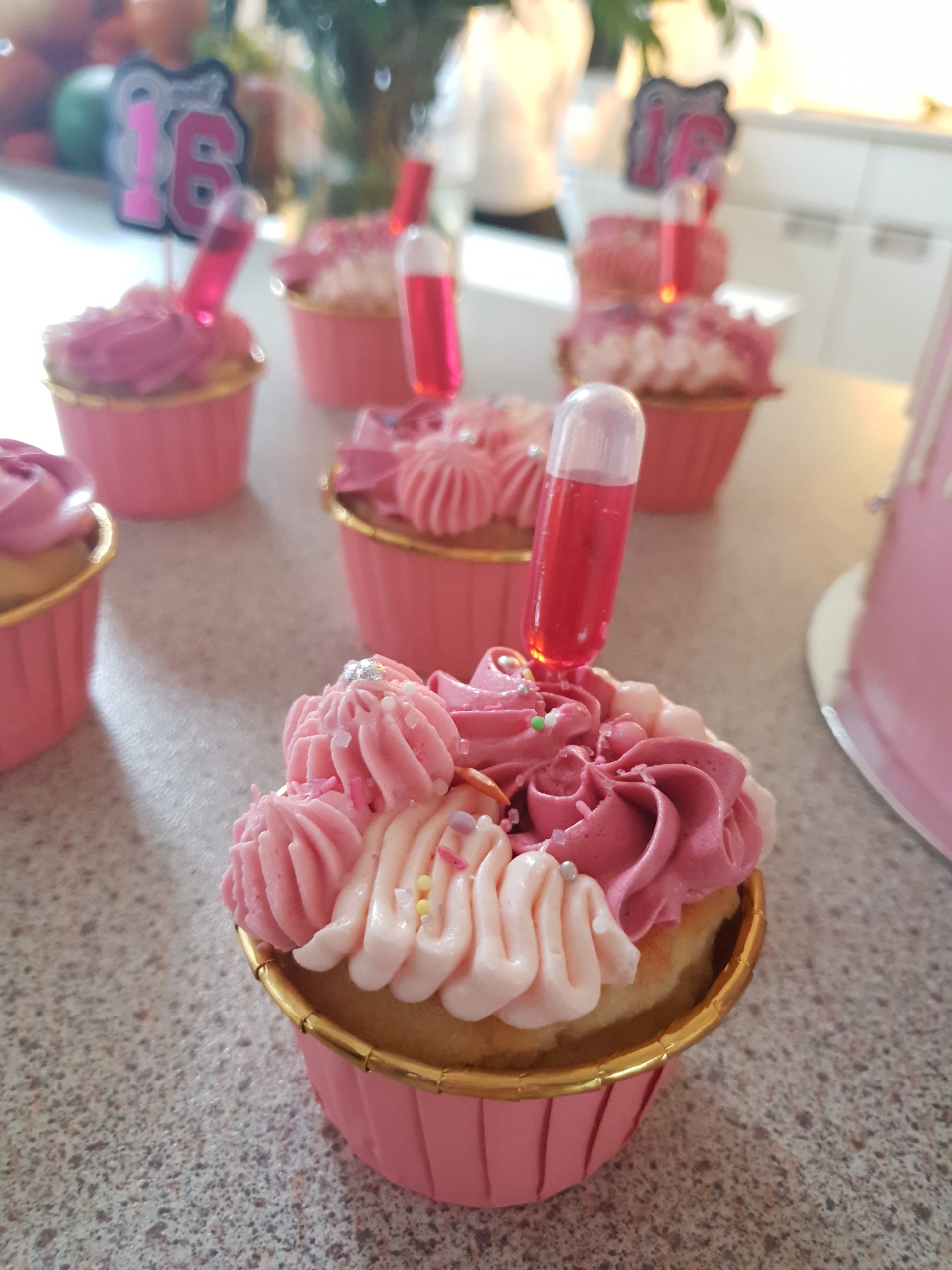 Cupcakes 18 plus van SmallCake